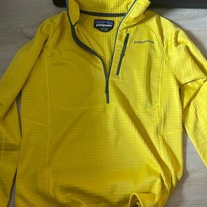 Patagonia yellow lightweight pullover mens small